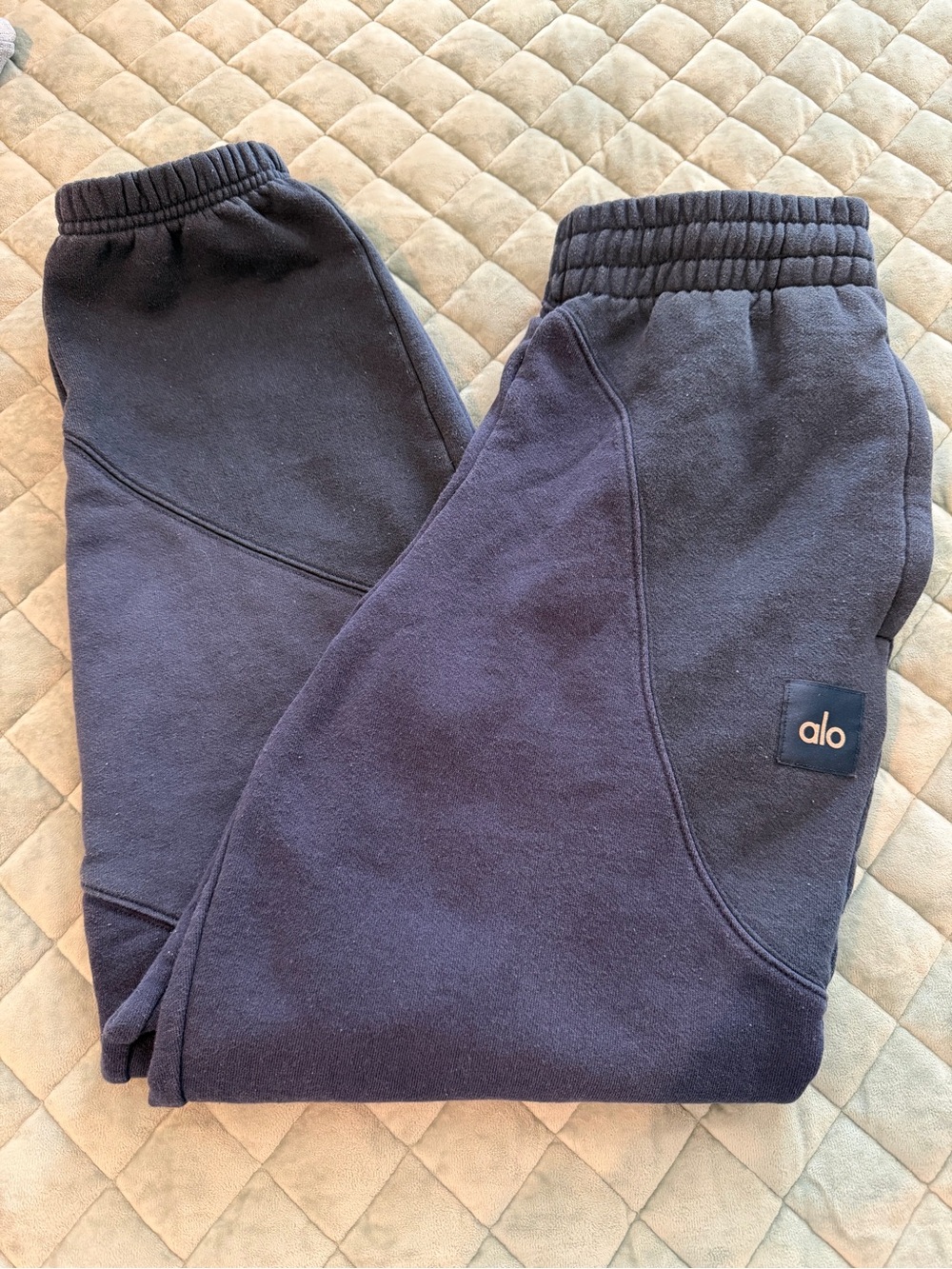 ALO Make Waves Sweatpants - size M